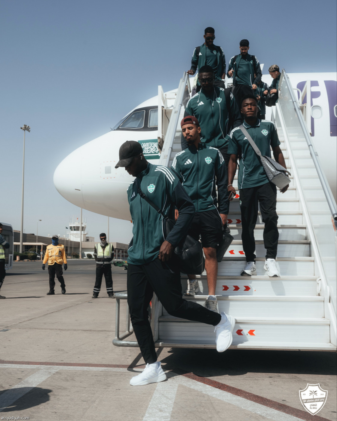 الأهلي يصل القصيم