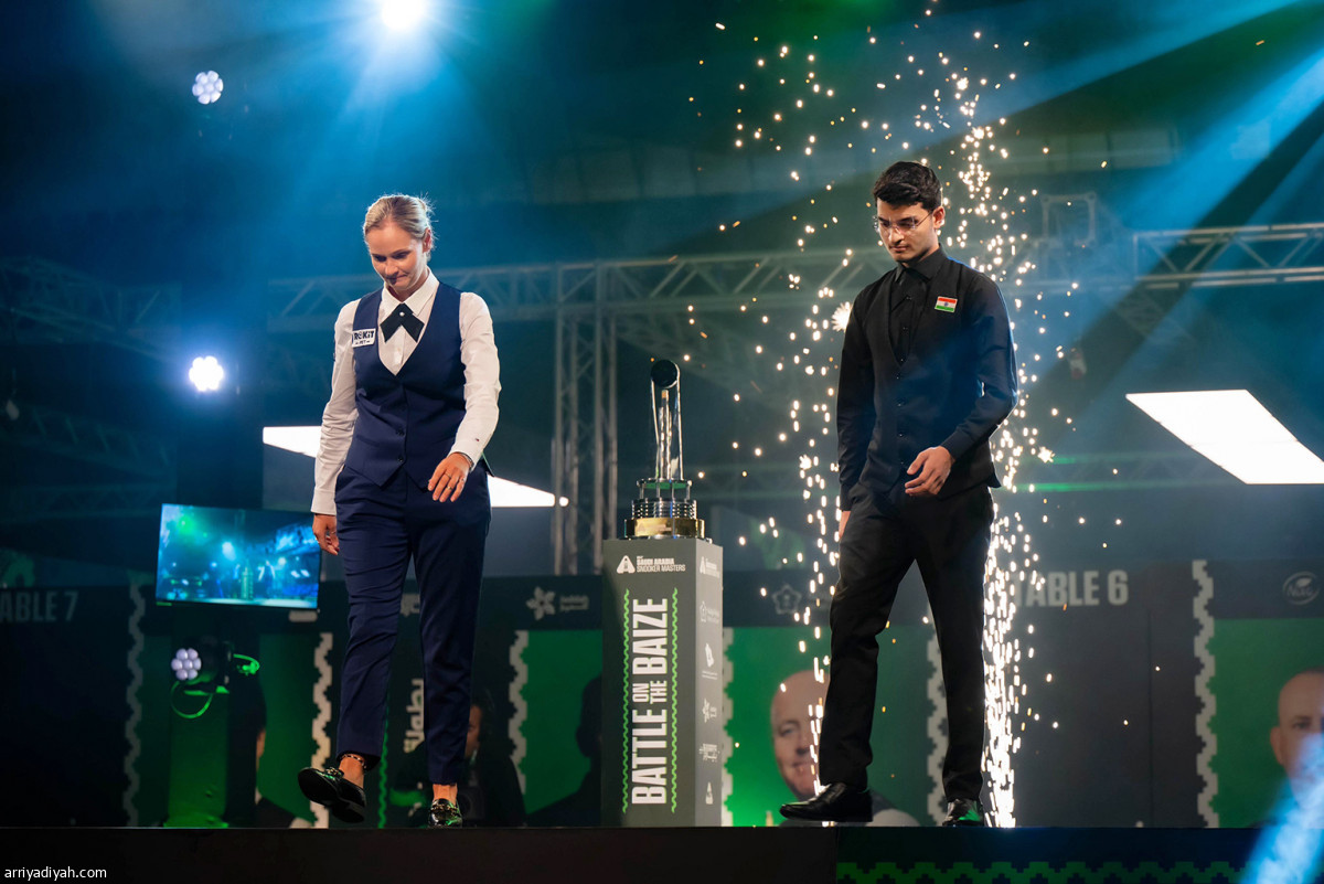 تحدي السنوكر ينطلق