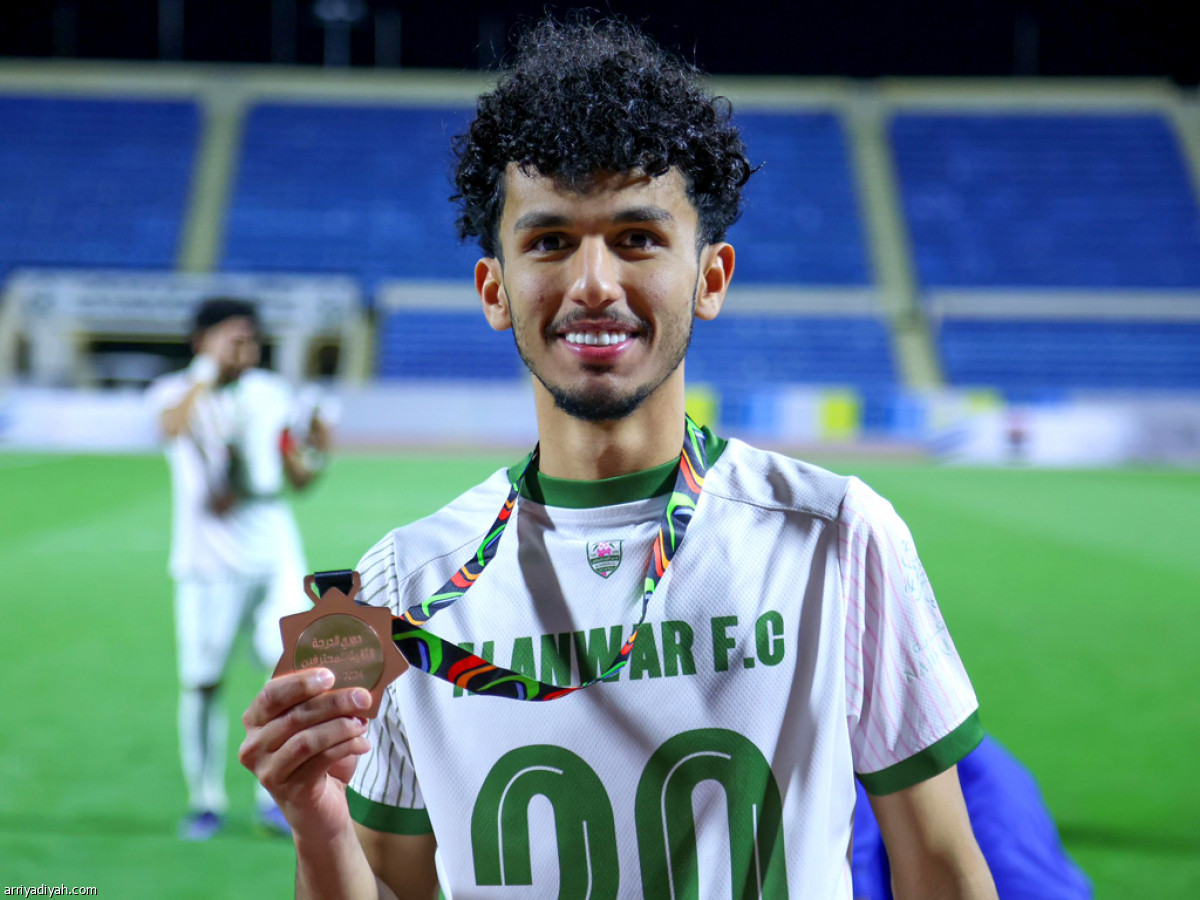 الأنوار يصعد