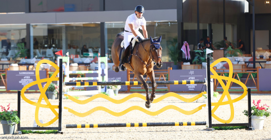 الزايدي.. ترك المعشوقة
واختار الفروسية