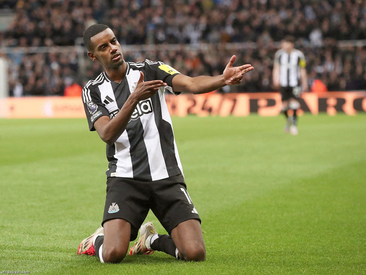 نيوكاسل يستعرض