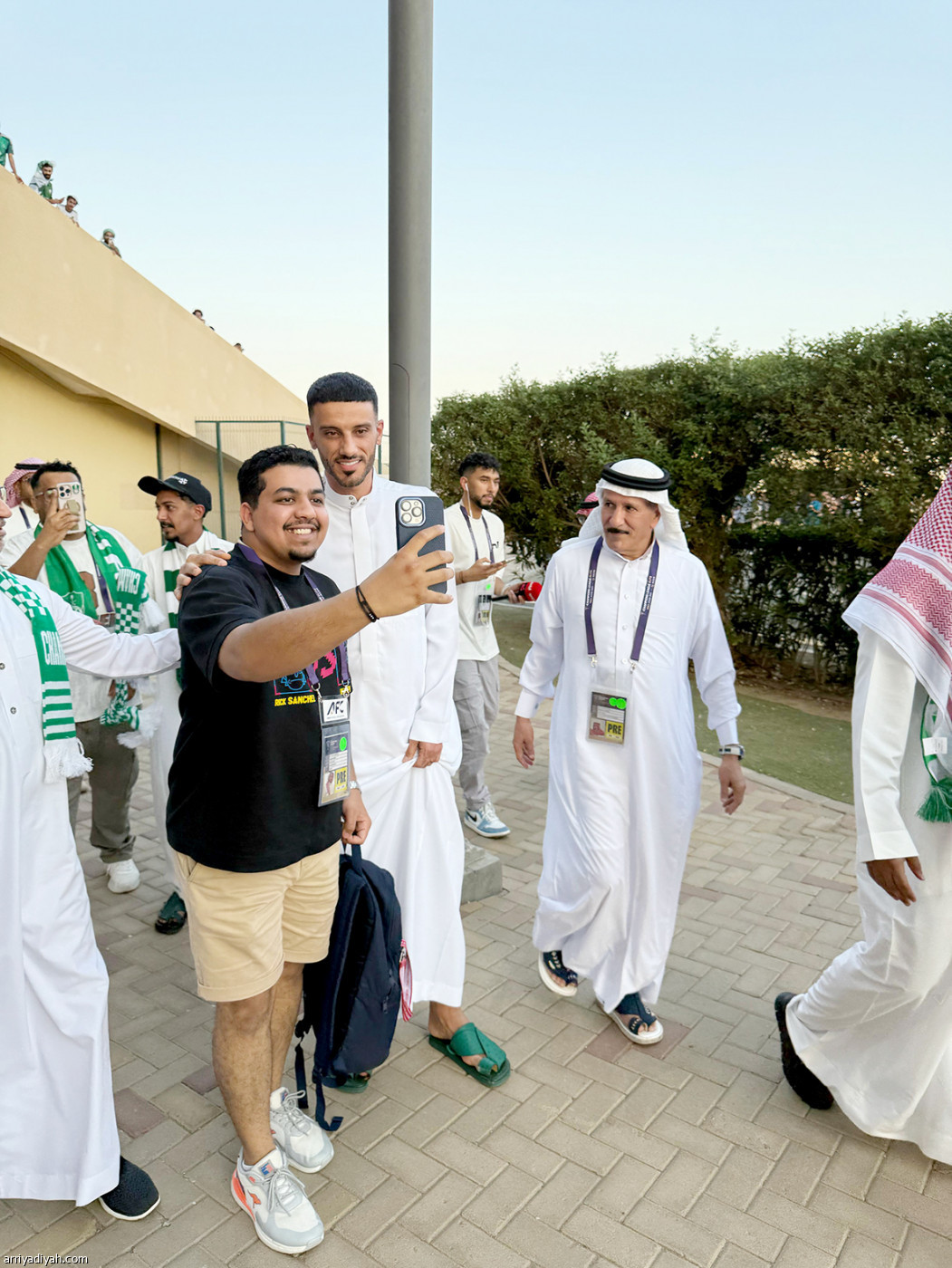 النجوم يدعمون