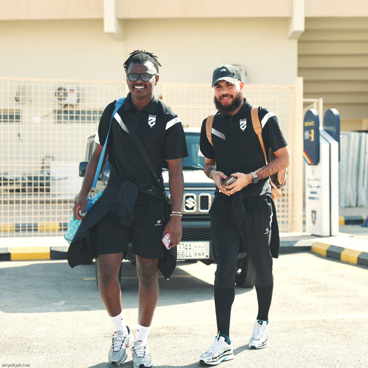 الحزم يغادر