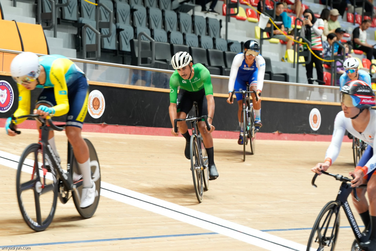 الخليفة.. الثامن آسيويا