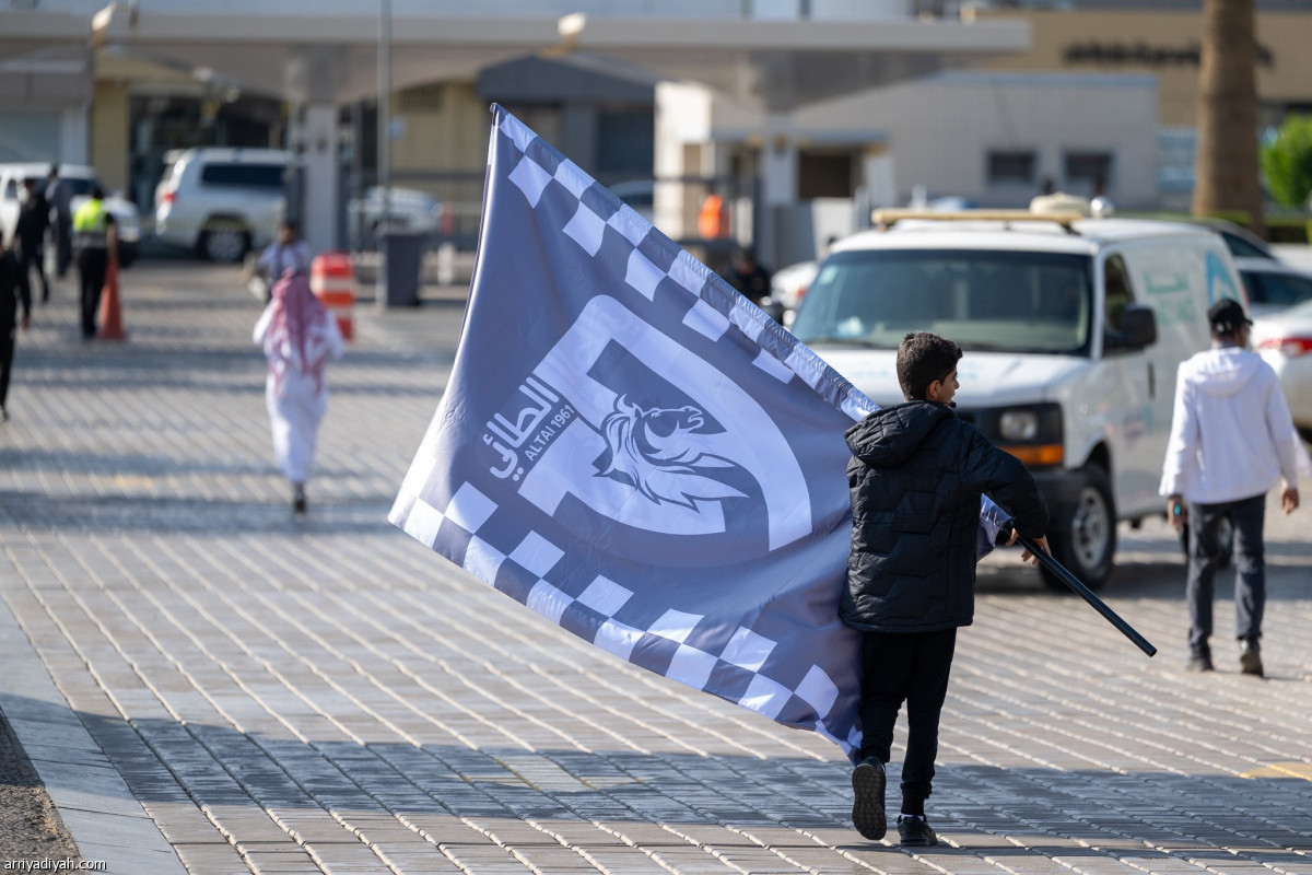 حضور في ديربي حائل