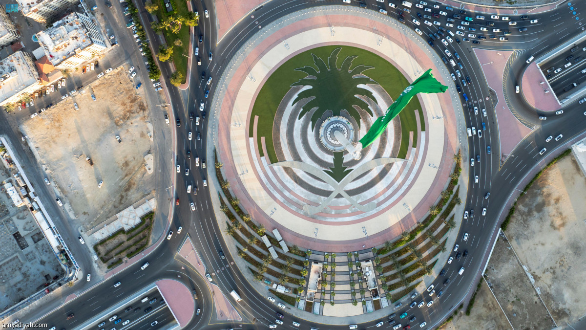 المدن السعودية تحتفي بـ«يوم العلم»