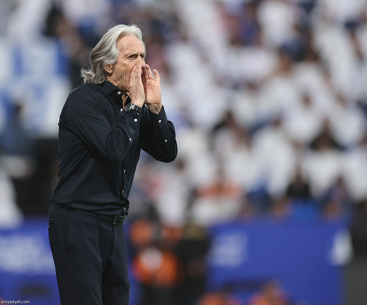 الشباب يعطل الهلال