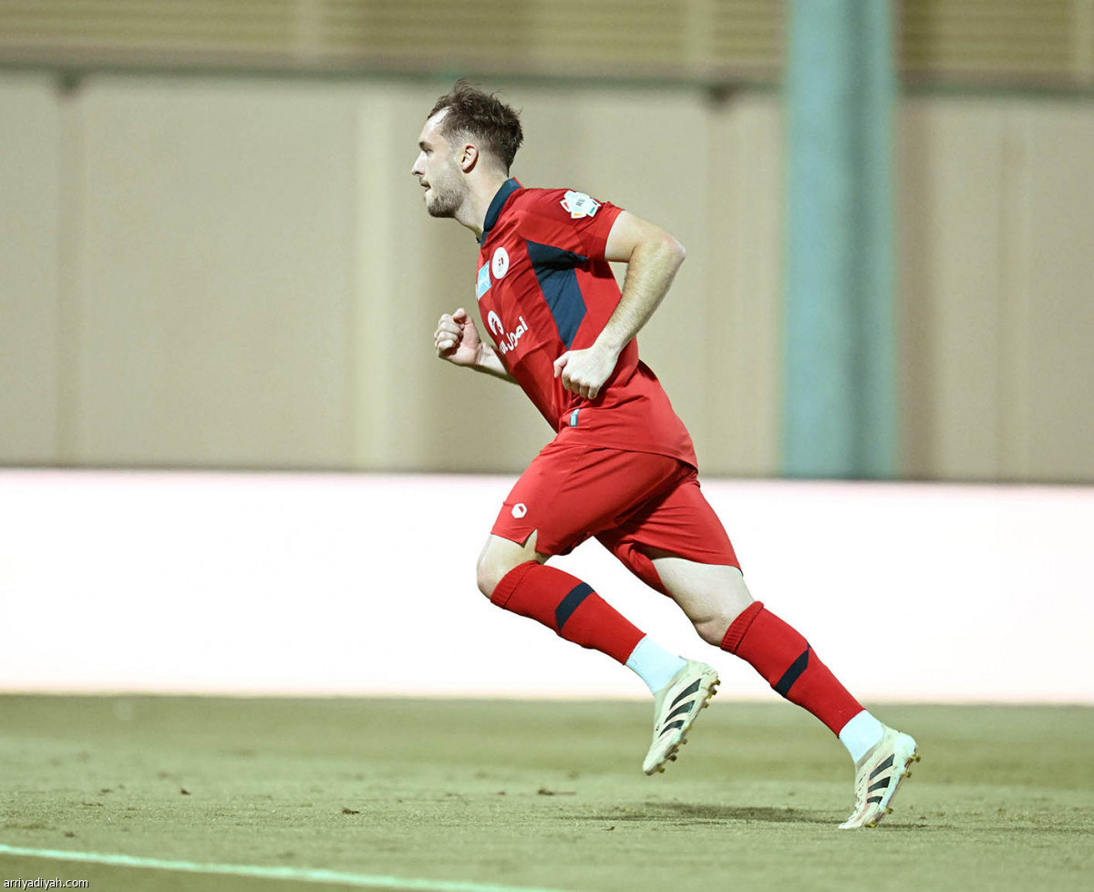 الخلود يهزم ضمك