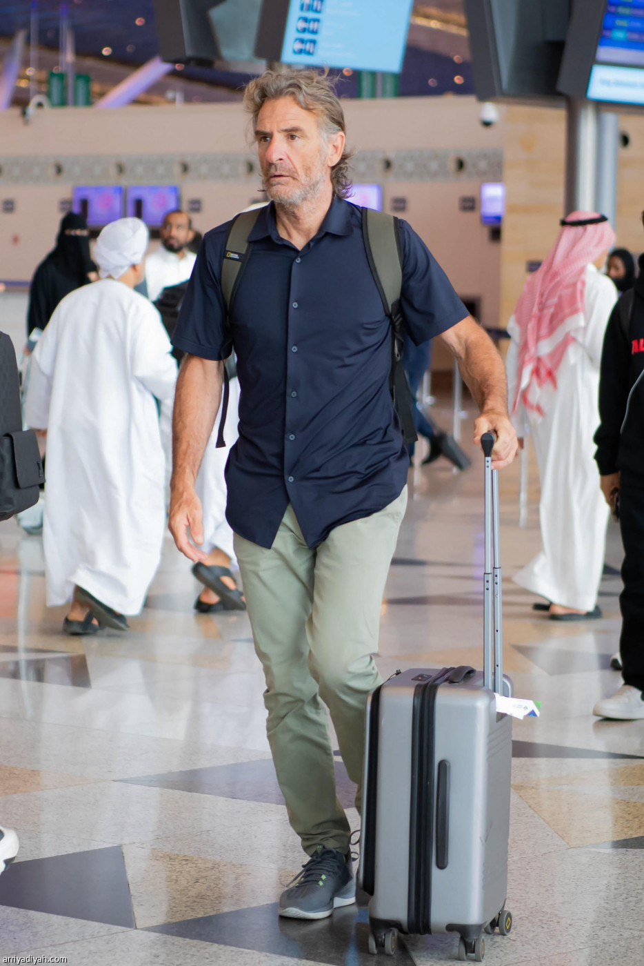 استعداد ومغادرة