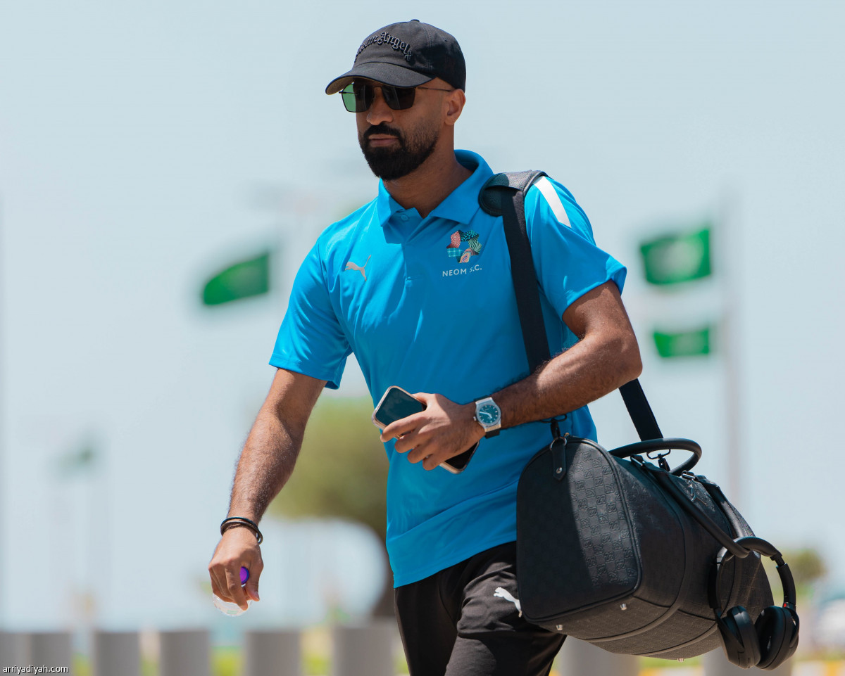 نيوم إلى إسبانيا