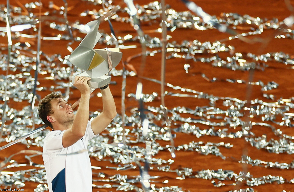 اللقب الأول