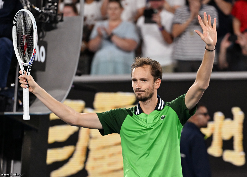 أستراليا المفتوحة..انسحاب يؤهل ألكاراز.. وميدفيديف يصعد