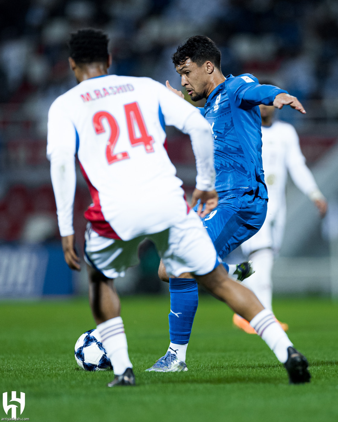 الهلال بالعلامة الكاملة