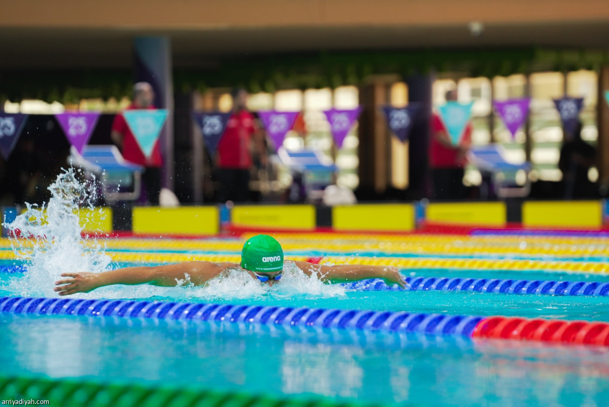 انطلاقة السباحة